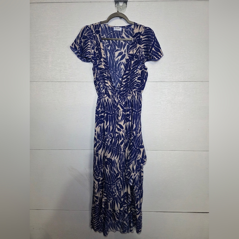 Stylish Blue and Cream Maxi Dress